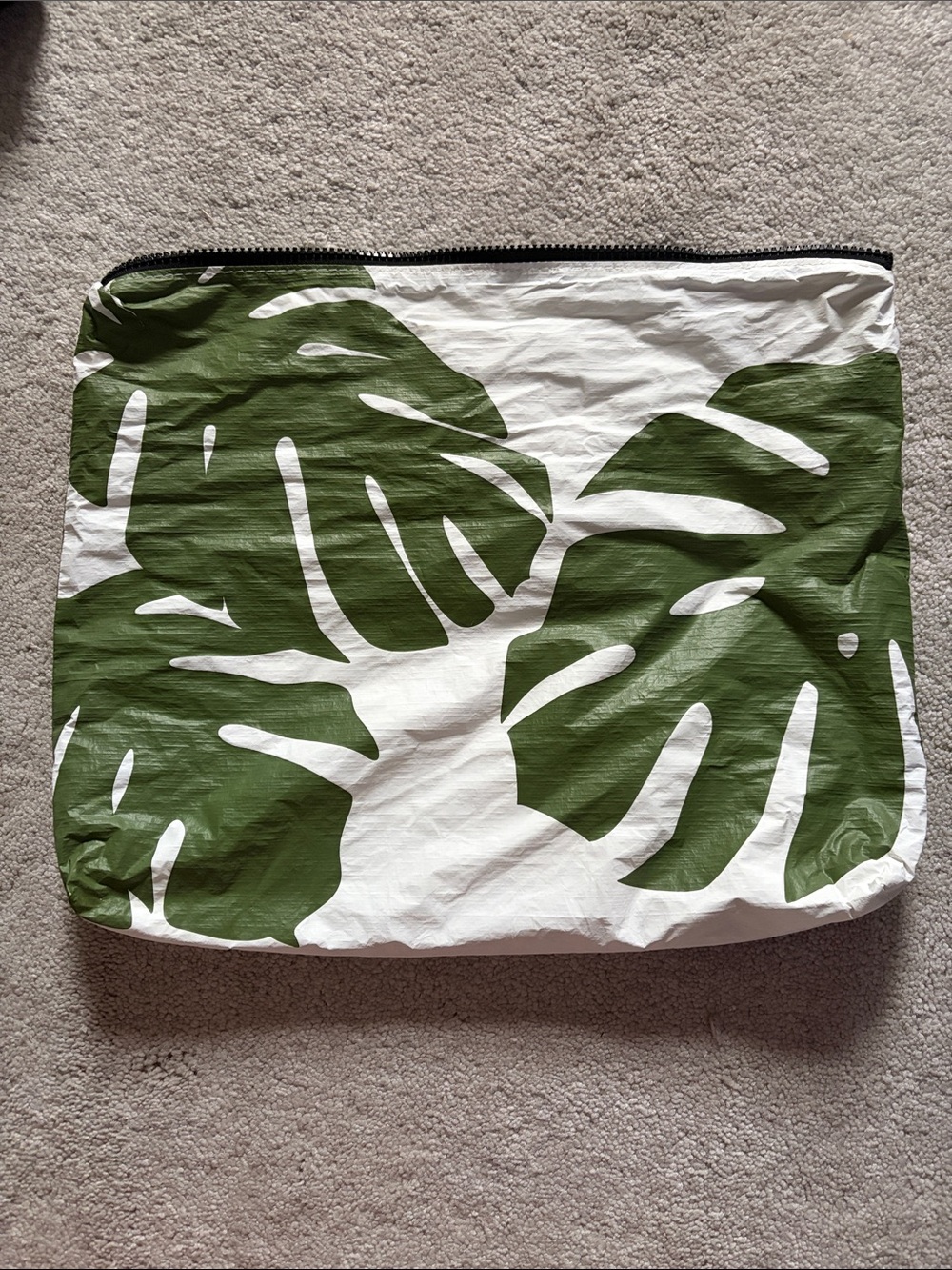 ALOHA Collection Monstera Max Pouch - Broken zipper